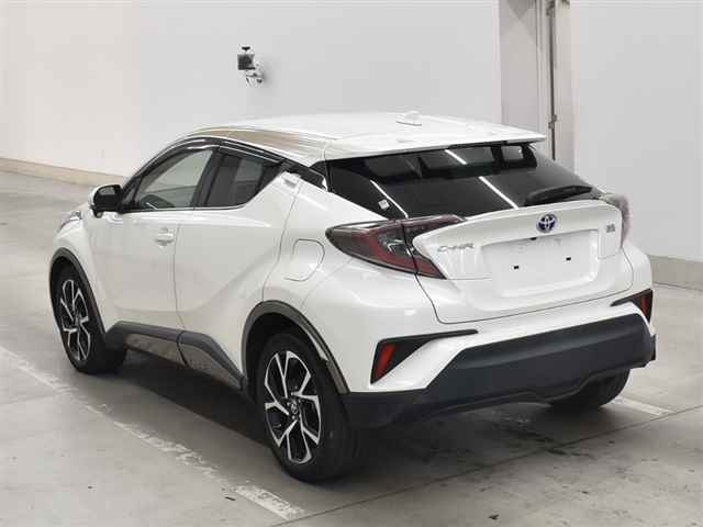 Import and buy TOYOTA C-HR 2017 from Japan to Nairobi, Kenya