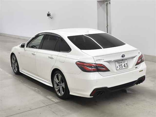 Import and buy TOYOTA CROWN 2018 from Japan to Nairobi, Kenya