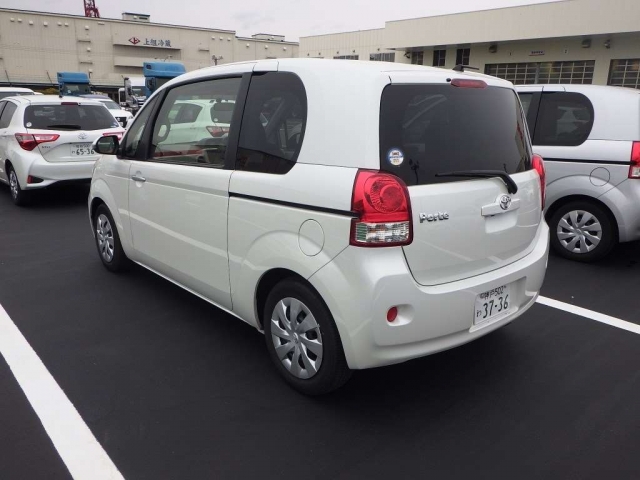 Buy TOYOTA PORTE (2016) from Japan auction and import to Kenya