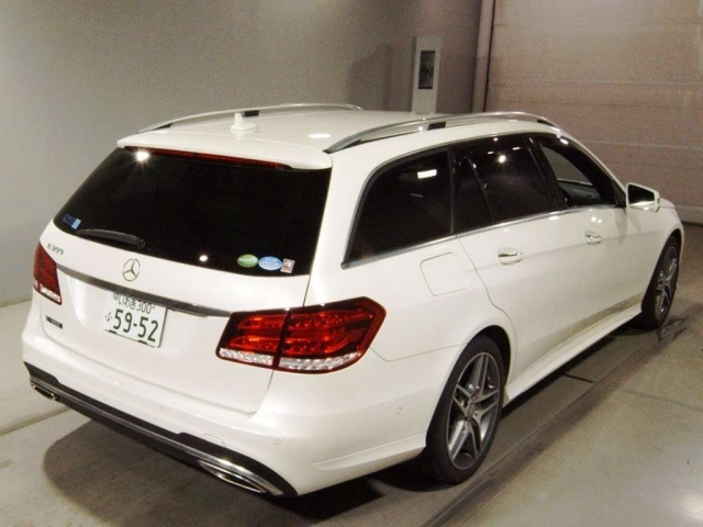 Import and buy MERCEDES BENZ E CLASS WAGON 2015 from Japan to Nairobi, Kenya
