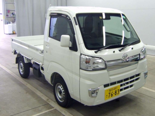 Import and buy DAIHATSU HIJET TRUCK 2020 from Japan to Nairobi, Kenya