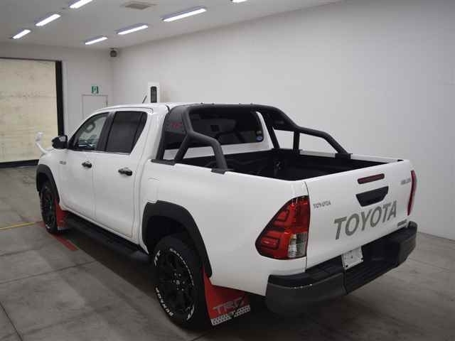 Import and buy TOYOTA HILUX 2019 from Japan to Nairobi, Kenya