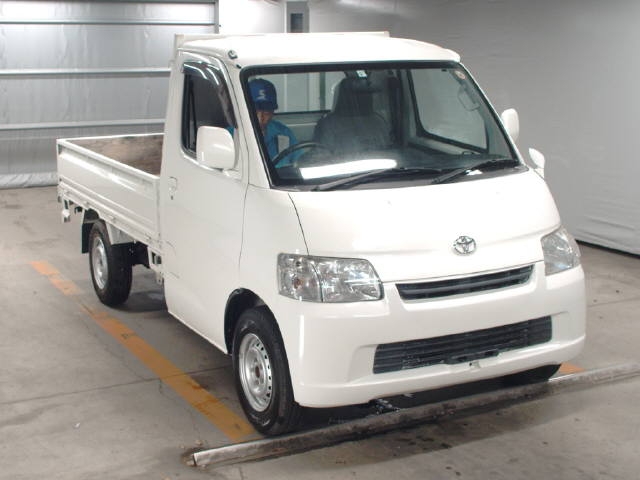 Import and buy TOYOTA TOWN ACE TRUCK 2015 from Japan to Nairobi, Kenya