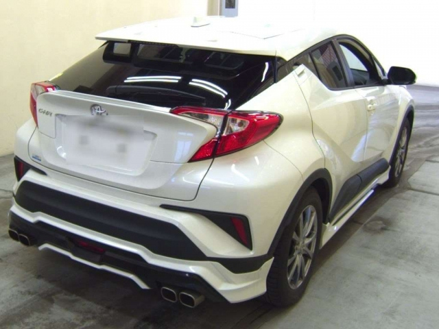 Import and buy TOYOTA C-HR 2020 from Japan to Nairobi, Kenya