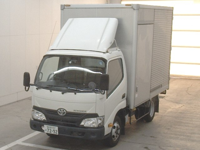 Import and buy TOYOTA OTHER 2018 from Japan to Nairobi, Kenya